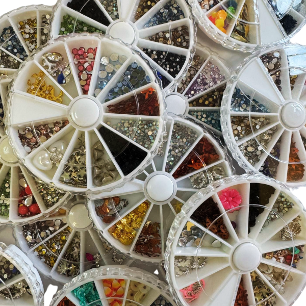 Kolotoč s kamienkami Swarovski a zdobením MIX
